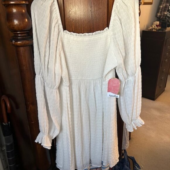 ARULA Dresses & Skirts - White Long Sleeved Arula Baby Doll Dress Size (1X)